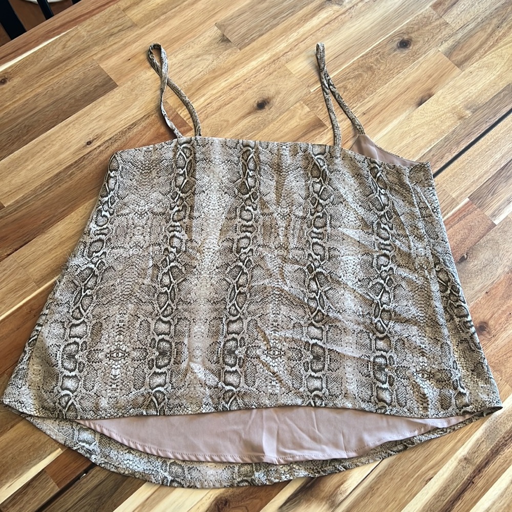 Leith XS Crop Top in Python print - Picture 2 of 2